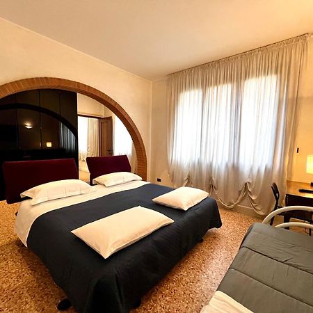 Hotel Locazione Turistica Joyful Padua Exterior foto